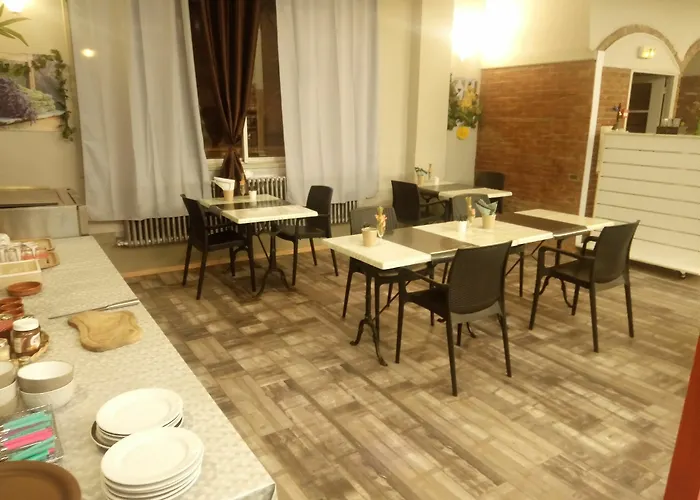 Congres Expo ホテル 3*