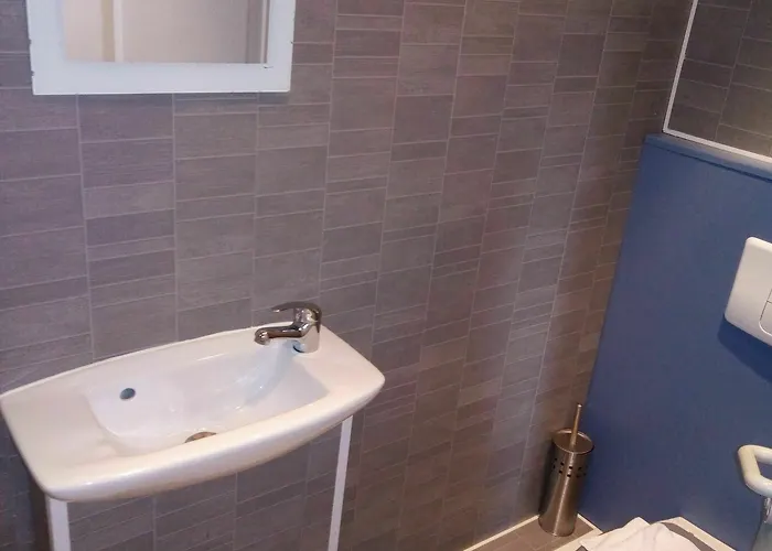 Congres Expo ホテル 3*